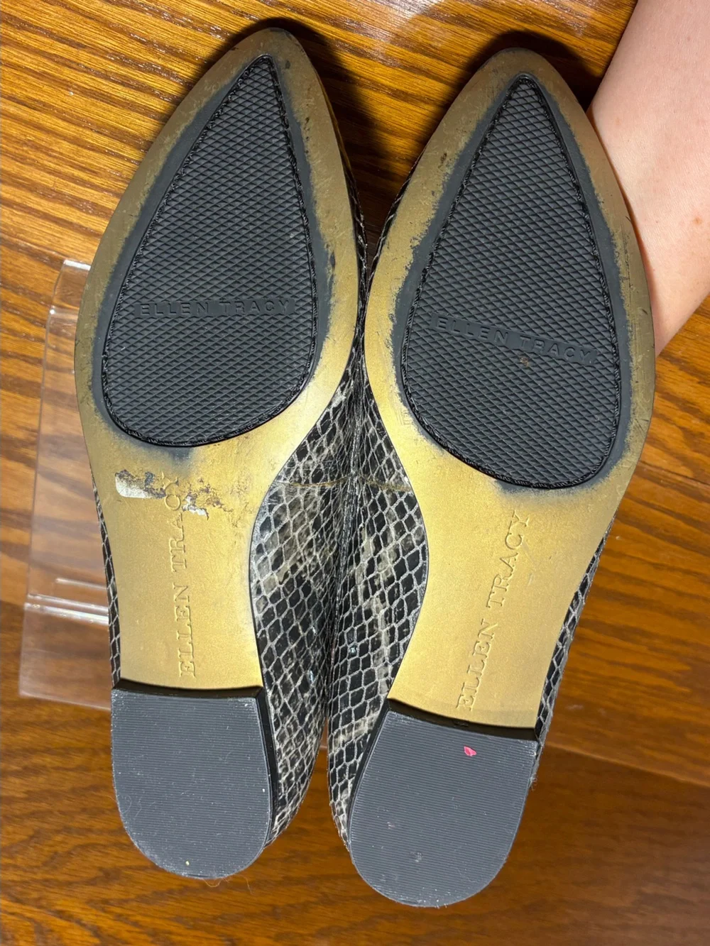 Ellen Tracy Snakeskin Leather Pointed Toe Flats Gray Size 6.5